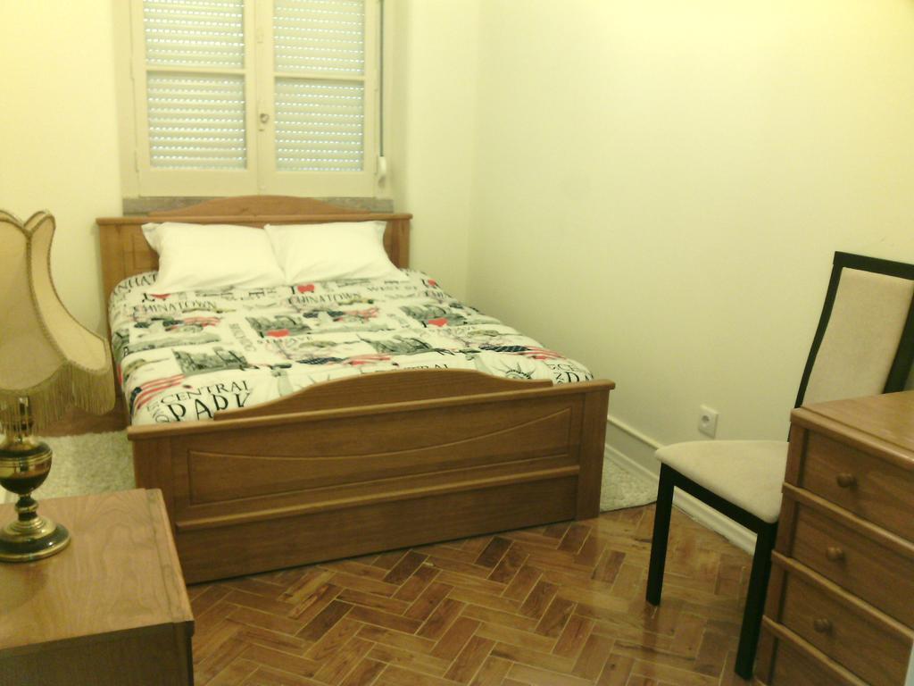Voyage Guest House Lisbon Room photo